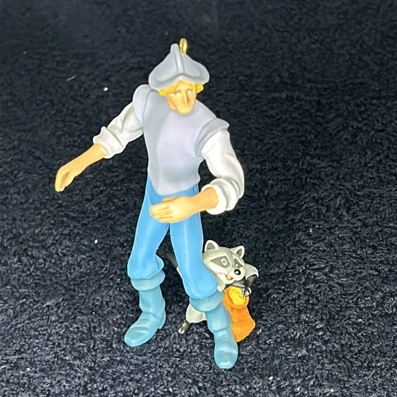 Disney’s “Pocahontas Collection” by Hallmark. 4 ornaments, complete nearly new - Picture 5 of 10